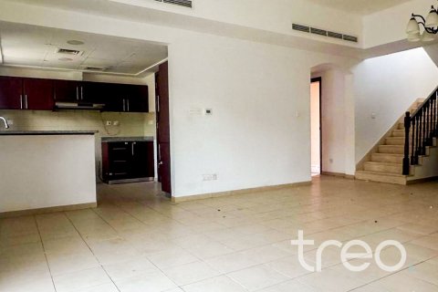 Villa en Arabian Ranches, Dubai, 3 dormitorios, 212.56 m², № 138121 - foto 2