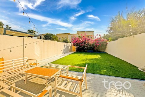 Villa en The Springs, Dubai, 2 dormitorios, 153.01 m², № 138122 - foto 10