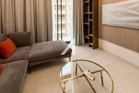 Appartement à Jumeirah Village Circle, Dubai, 1 chambre, 72.7 m², № 24167 - photo 1