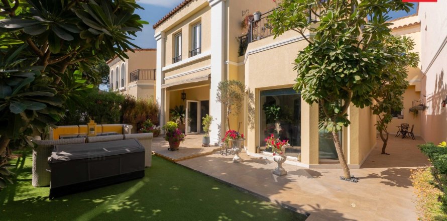 تاون هاوس في دبي 3 غرف نوم, 375 م² رقم 96348