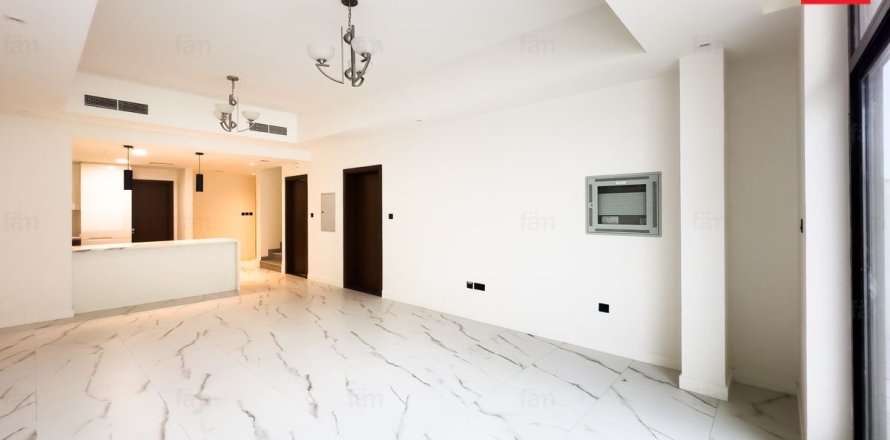 فيلا في دبي 4 غرف نوم, 191.4 م² رقم 96347