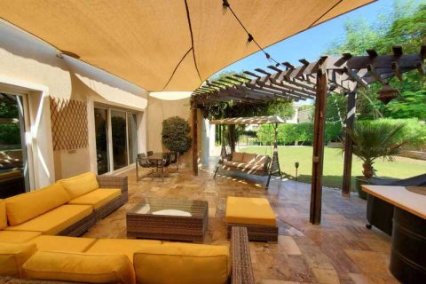 Villa en Green Community, Dubai, 4 dormitorios, 77.9 m², № 7200 - foto 1