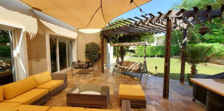 Villa en Green Community, Dubai, 4 dormitorios, 77.9 m², № 7200