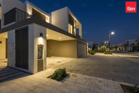 Villa in Tilal Al Ghaf, Dubai 3 bedrooms, 141.4 sq.m. № 100084 - photo 2