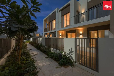 Villa in Tilal Al Ghaf, Dubai 3 bedrooms, 141.4 sq.m. № 100084 - photo 18