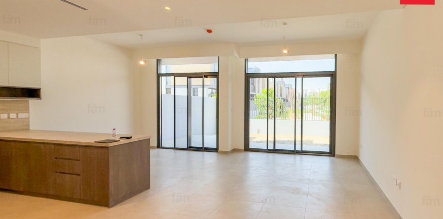 Townhouse in Dubai 3 bedrooms, 168 sq.m. № 41560