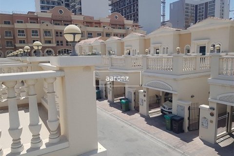 Townhouse in Jumeirah Village Circle, Dubai 1 bedroom, 180 sq.m. № 18283 - photo 9