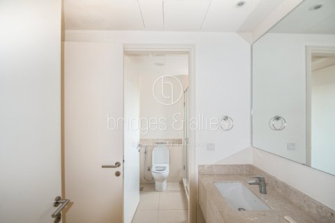 Снять в аренду виллу в Дубай Хилс Эстейт, Дубай: 3 спальни, 194.6м², № 18301 - фото 17