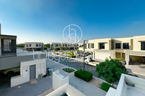 Снять в аренду виллу в Дубай Хилс Эстейт, Дубай: 5 спален, 254.1м², № 18300 - фото 19