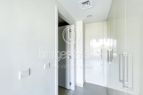Снять в аренду виллу в Дубай Хилс Эстейт, Дубай: 5 спален, 254.1м², № 18300 - фото 26
