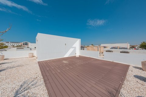 Villa en Jumeirah, Dubai, 5 dormitorios, 591 m², № 18309 - foto 13