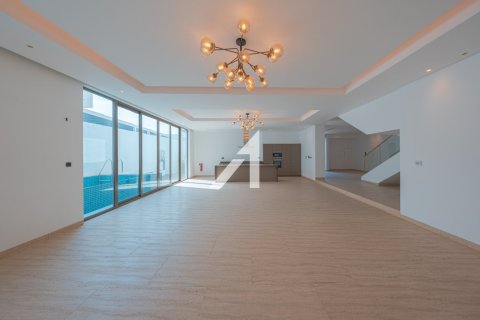 Villa en Jumeirah, Dubai, 5 dormitorios, 591 m², № 18309 - foto 4