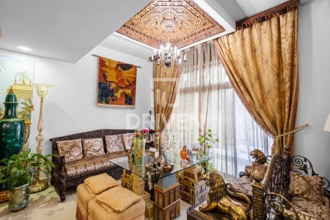 Townhouse in Meydan, Dubai 4 bedrooms, 264.59 sq.m. № 135707 - photo 5
