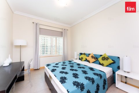 Снять в аренду квартиру в Пальме Джумейре, Дубай: 2 спальни, 150.1м², № 93710 - фото 2