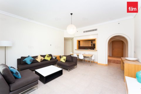 Снять в аренду квартиру в Пальме Джумейре, Дубай: 2 спальни, 150.1м², № 93710 - фото 13