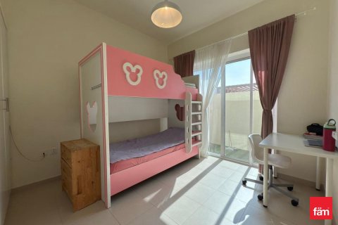 Купить квартиру в Дубае: 3 спальни, 212.6м², № 93711 - фото 3