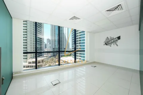 Oficina en Jumeirah Lake Towers, Dubai, 67 m², № 69250 - foto 4