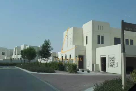 Villa in Mira Oasis, Reem, Dubai 3 bedrooms, 283 sq.m. № 69247 - photo 1