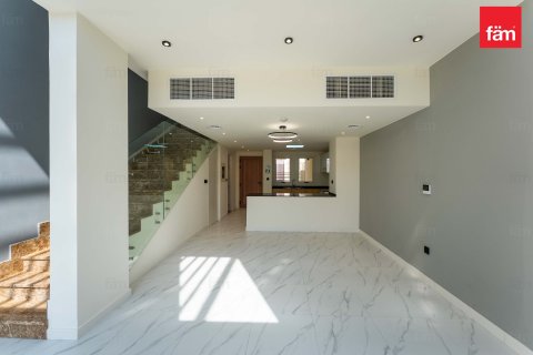 Adosado en Dubai, 2 dormitorios, 136.5 m², № 141963
