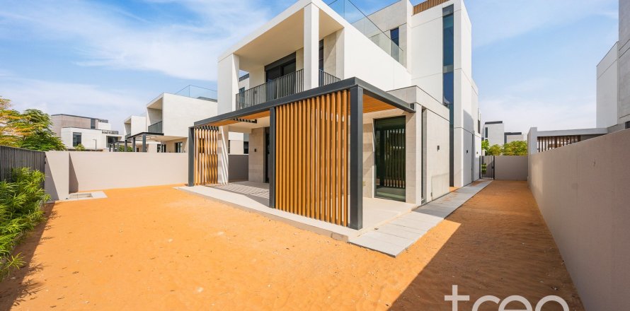 Вилла в Arabian Ranches 3, Дубай, 4 спальни, 383.5м², № 138093