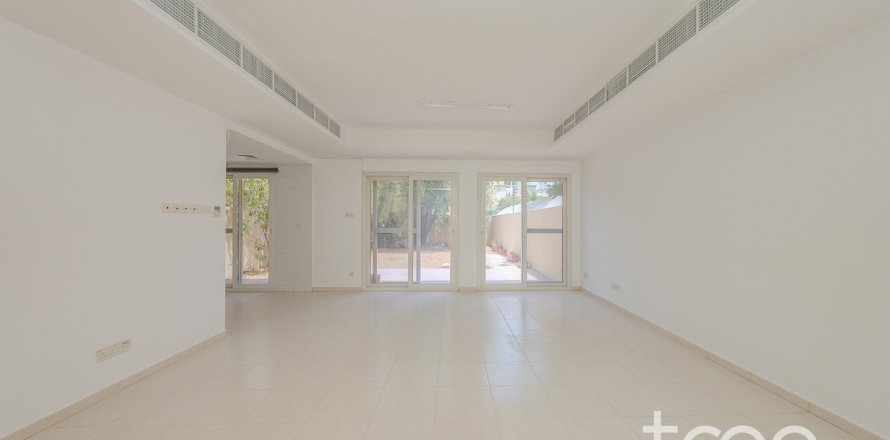 Villa en The Springs, Dubai, 3 dormitorios, 228.08 m², № 138101