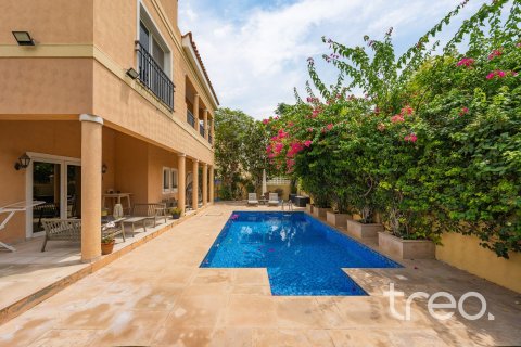 Villa in Hacienda, The Villa, Dubai 5 bedrooms, 371.61 sq.m. № 138095 - photo 12