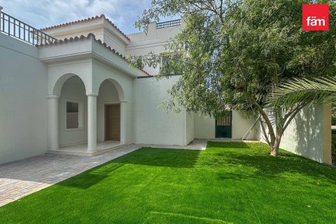 Villa in Dubai 5 bedrooms, 562.7 sq.m. № 93583 - photo 27