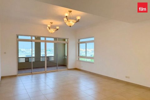 Apartment in Dubai 3 bedrooms, 212.3 sq.m. № 133010 - photo 9