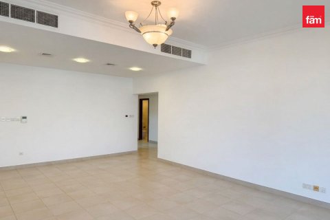 Apartment in Dubai 3 bedrooms, 212.3 sq.m. № 133010 - photo 14
