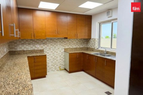 Apartment in Dubai 3 bedrooms, 212.3 sq.m. № 133010 - photo 4