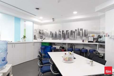 Propriété commerciale à Dubai, 660.3 m², № 69484 - photo 10