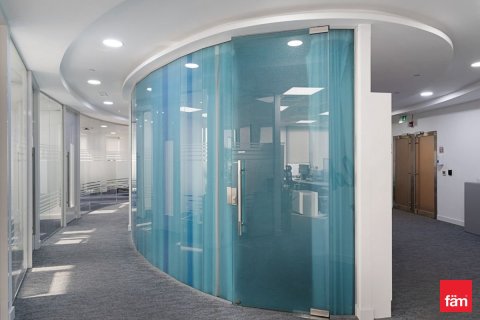 Propriété commerciale à Dubai, 660.3 m², № 69484 - photo 12