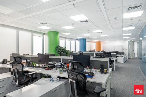 Propriété commerciale à Dubai, 660.3 m², № 69484 - photo 9