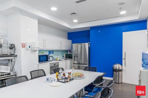 Propriété commerciale à Dubai, 660.3 m², № 69484 - photo 8