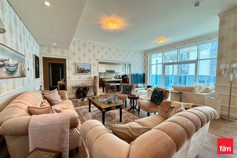 Купить квартиру в Дубай Марине, Дубай: 3 спальни, 234.2м², № 69474 - фото 1