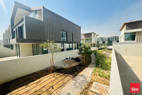 Villa à Dubai, 4 chambres, 447.6 m², № 69481 - photo 3