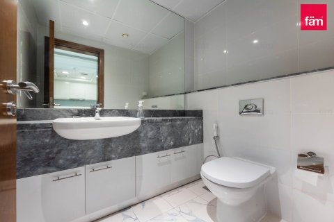 Apartment in Business Bay, Dubai 2 bedrooms, 126.3 sq.m. № 141296 - photo 11