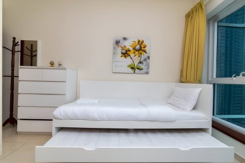 Apartment in Dubai Marina, Dubai 3 bedrooms, 176.56 sq.m. № 142101 - photo 14