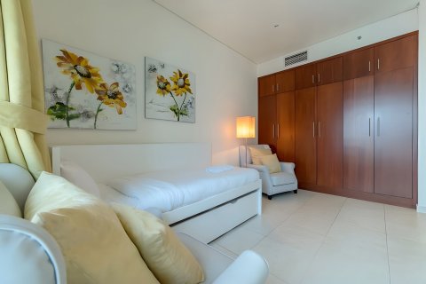 Apartment in Dubai Marina, Dubai 3 bedrooms, 176.56 sq.m. № 142101 - photo 10