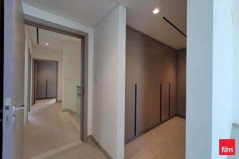 Villa in Al Furjan, Dubai 4 bedrooms, 408.8 sq.m. № 40246 - photo 23