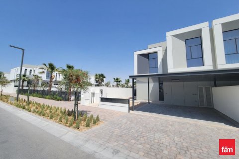 Villa in Al Furjan, Dubai 4 bedrooms, 408.8 sq.m. № 40246 - photo 17