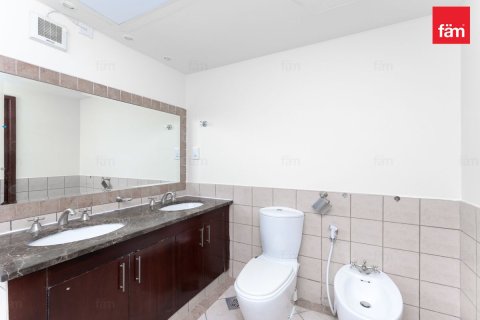 Apartment in Dubai 2 bedrooms, 152.7 sq.m. № 40247 - photo 13