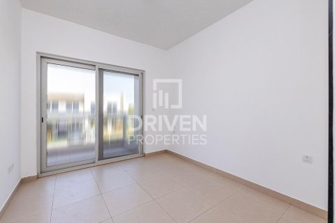 Townhouse in International City, Dubai 3 bedrooms, 156 sq.m. № 19985 - photo 11