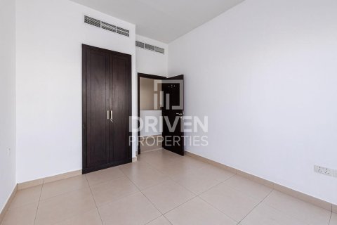 Townhouse in International City, Dubai 3 bedrooms, 156 sq.m. № 19985 - photo 9