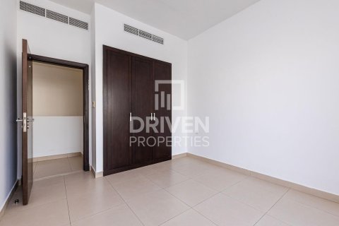 Townhouse in International City, Dubai 3 bedrooms, 156 sq.m. № 19985 - photo 8