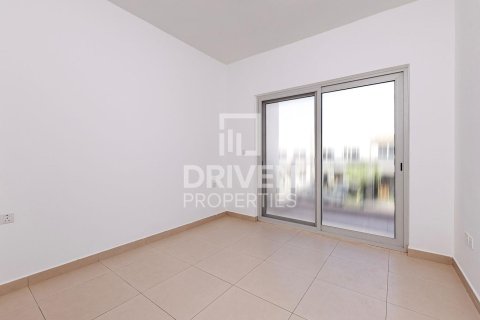 Townhouse in International City, Dubai 3 bedrooms, 156 sq.m. № 19985 - photo 13