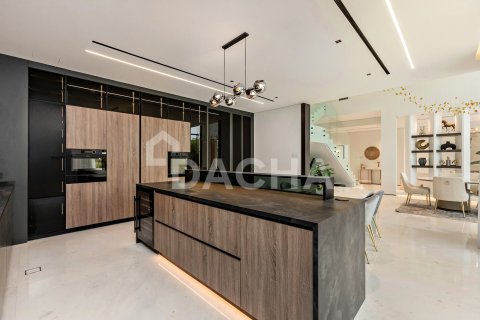 Villa in Jumeirah Islands, Dubai 4 bedrooms, 956 sq.m. № 104710 - photo 21