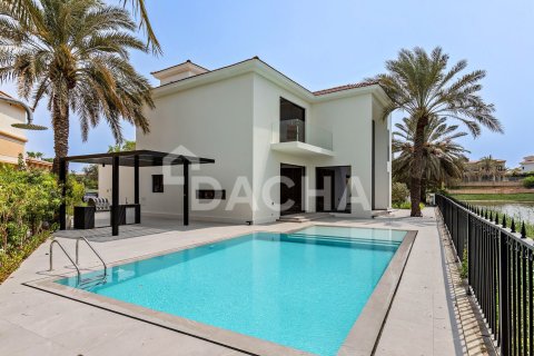 Villa in Jumeirah Islands, Dubai 4 bedrooms, 956 sq.m. № 104710 - photo 3