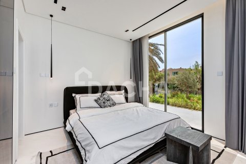 Villa in Jumeirah Islands, Dubai 4 bedrooms, 956 sq.m. № 104710 - photo 25