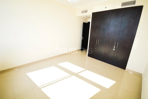 Apartment in The Links, The Views, Dubai 2 bedrooms, 137 sq.m. № 44549 - photo 6